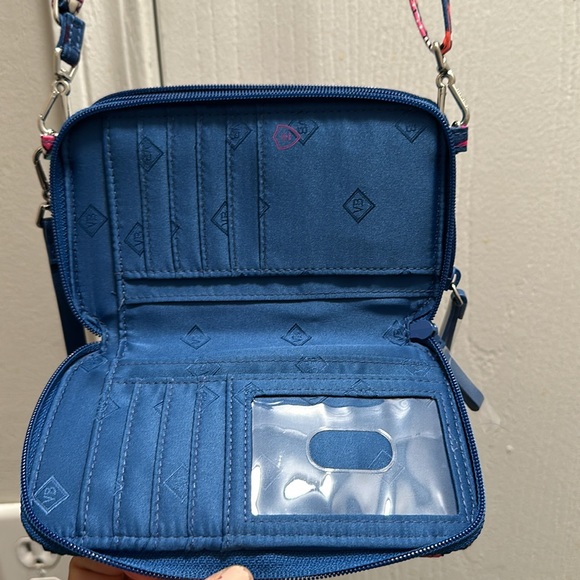 Vera Bradley All In One RFID- Dragon Fruit Floral - Picture 4 of 6